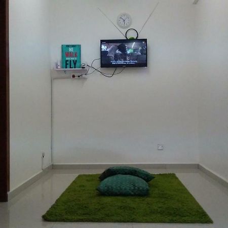 Homestay Rgee Куантан Экстерьер фото