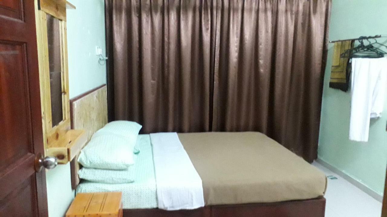 Homestay Rgee Куантан Экстерьер фото